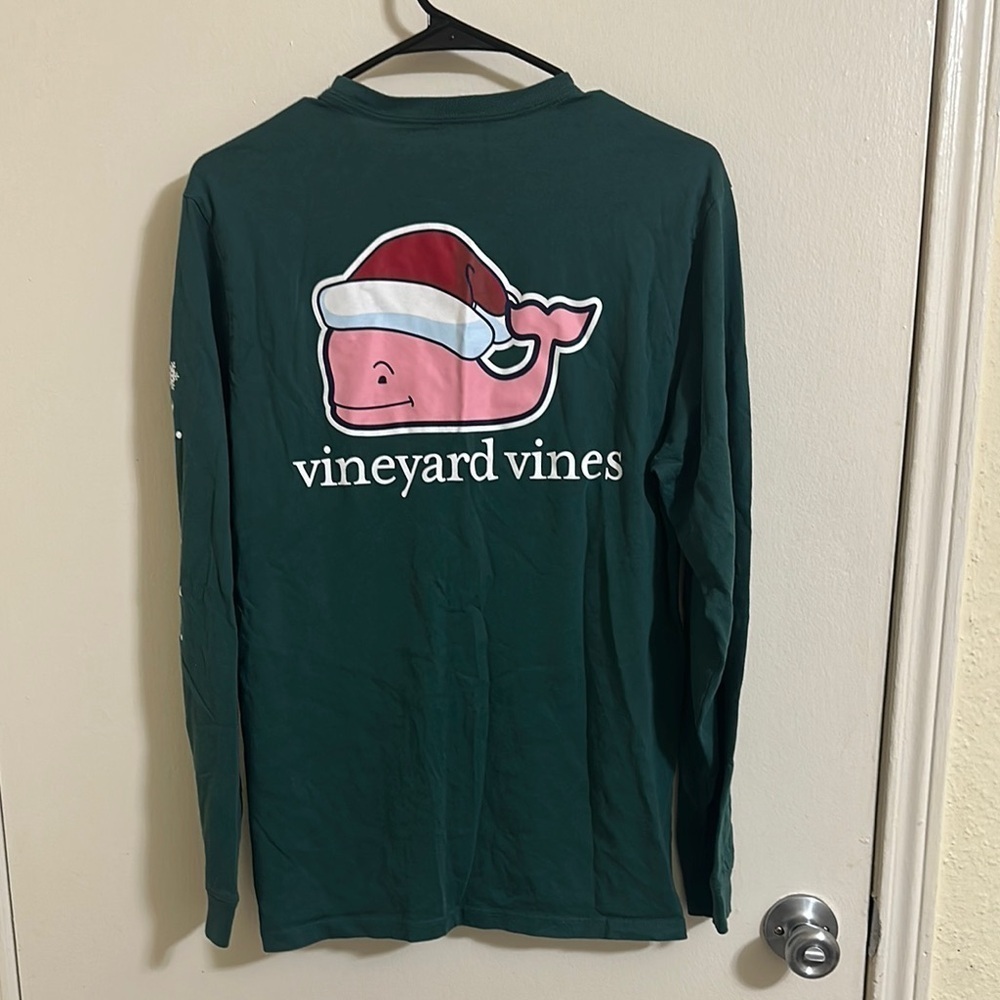 EUC‎ Vineyard Vines Whale Santa Christmas Long Sleeve Shirt Small
